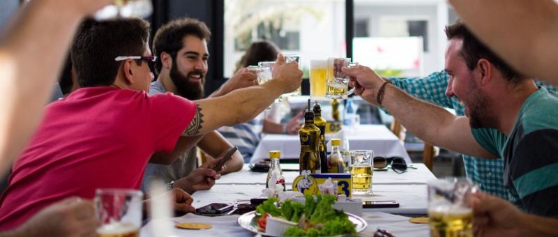Photo for: How can breweries build their online presence to drive delivery & curbside sales